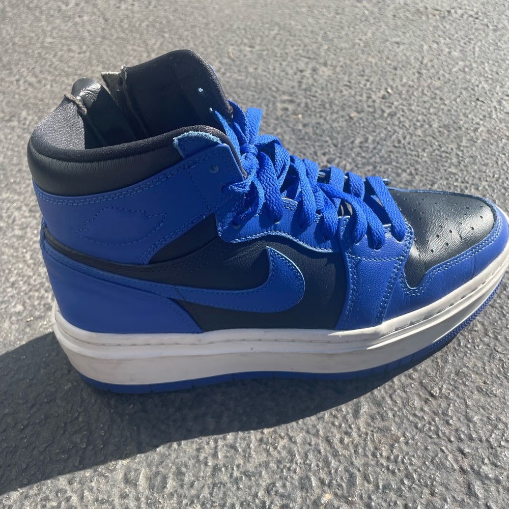 Nike Men's Blue and Black Sneakers